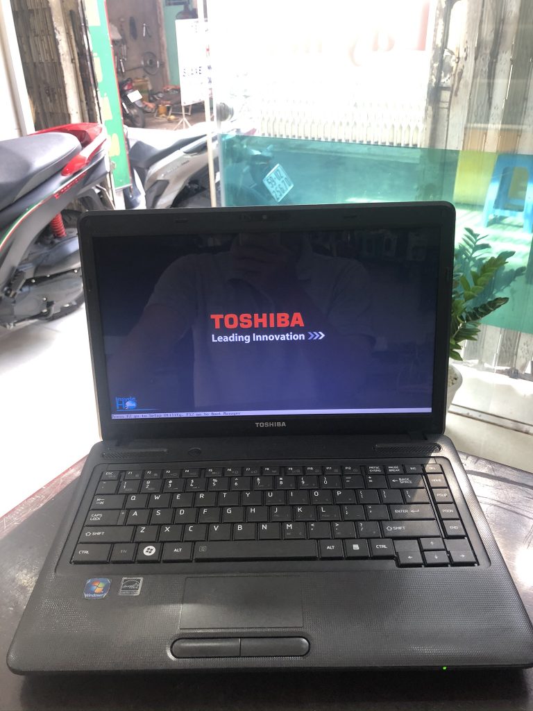 Toshiba Satellite Pro C640 core i5/ ram 4gb/ hdd 500gb/ 14 inch,....