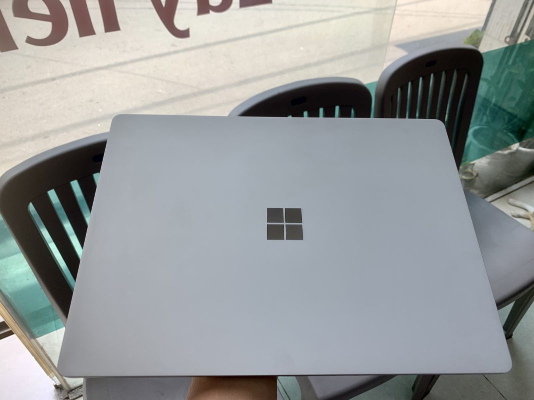 Microsoft Surface Laptop 2